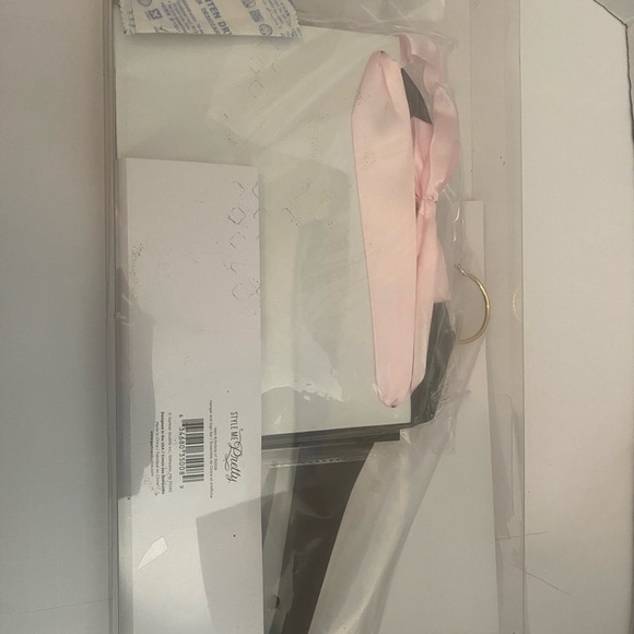 Style Me Pretty Bridal Hanger Set - Picture 6 of 6